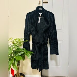 PINK Victoria's Secret woman Robe logo solo with pockets. M/l and Xl / XXL